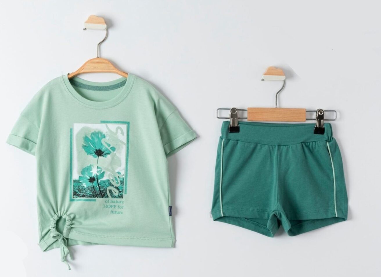 Πράσινο σορτς & μπλούζα για κορίτσι (3-6 ετών)